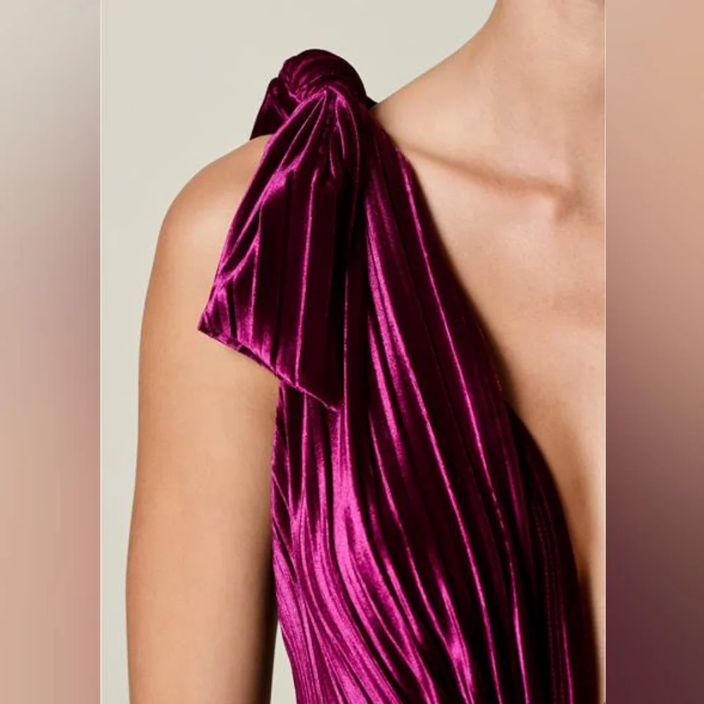009 VENUS Pleated Velvet Top - Picture 4 of 6